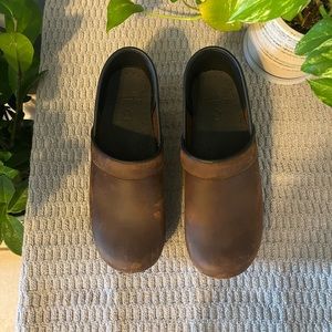 Dansko Professional Clog in Antique Brown